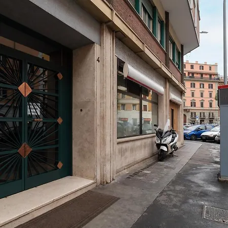 Piazza Re Di Comfy *