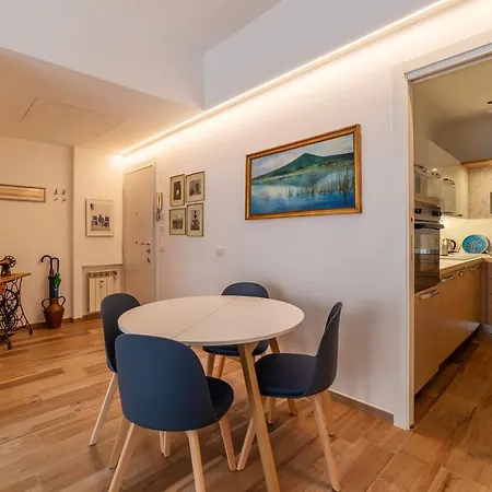 Piazza Re Di Comfy Apartmán *