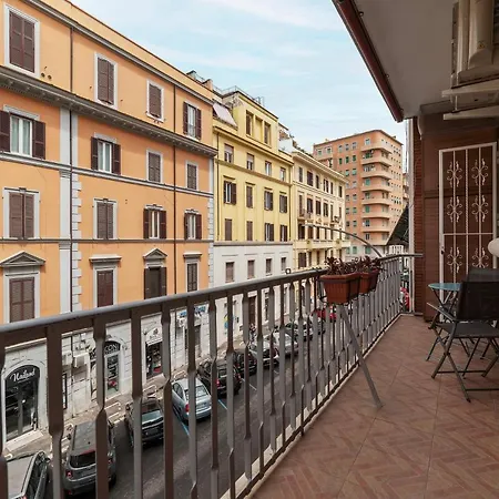 Piazza Re Di Comfy * Roma
